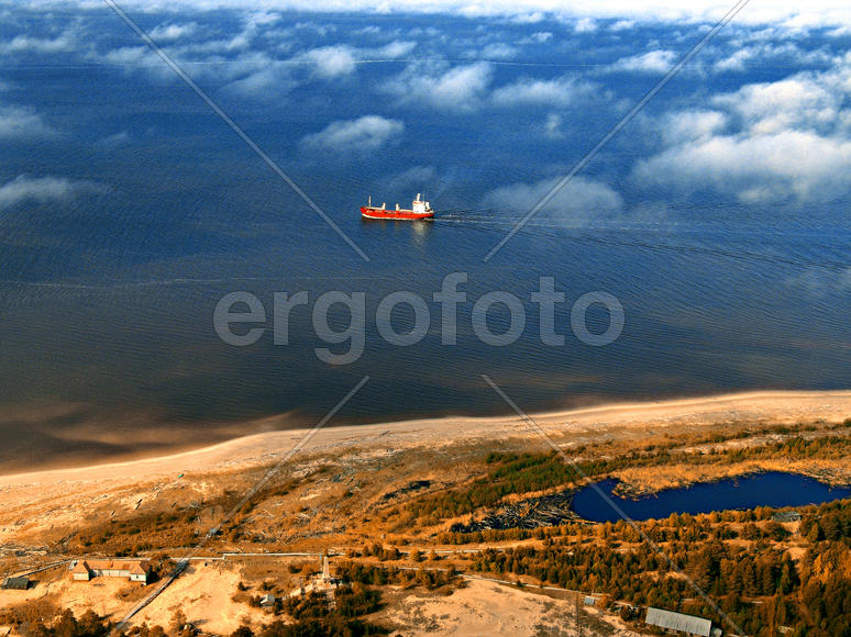     Небо, Море и Земля                           