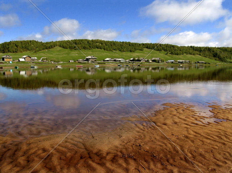                                Желтое на голубом