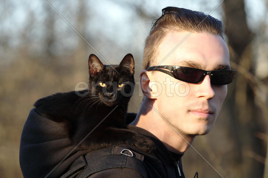 Портрет с персональной охраной