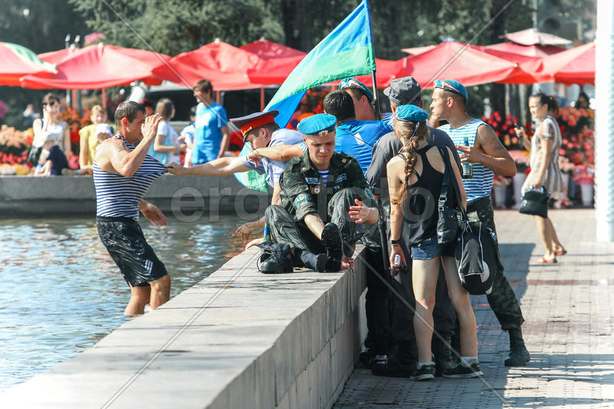 "Честь имею"