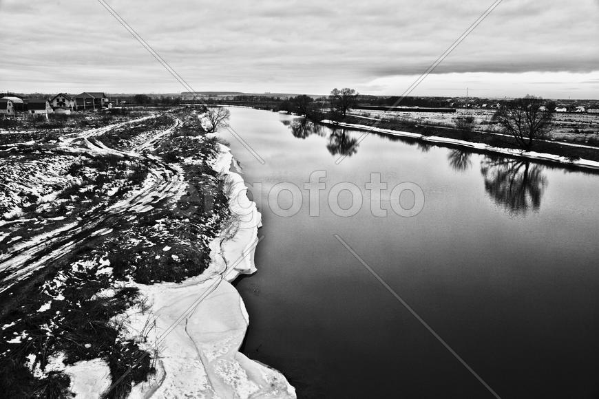 Вид на р.Пахра с железнодорожных путей
