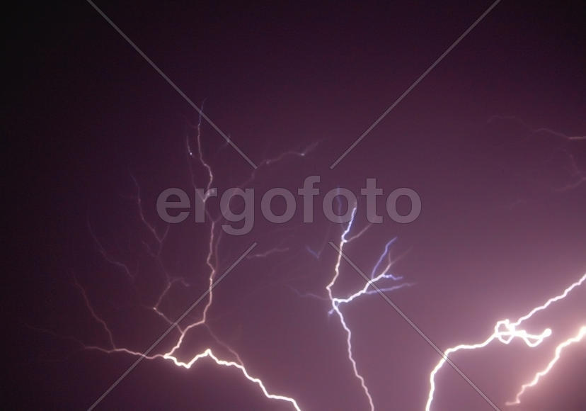 Полыхает ночь