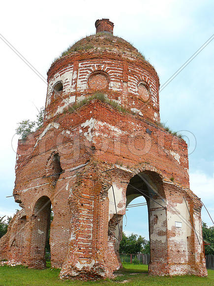 старая церковь