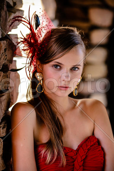 Портрет красивой девушки