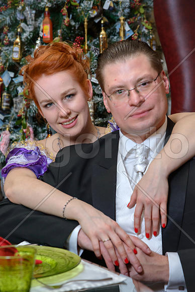 супружеская пара в ресторане