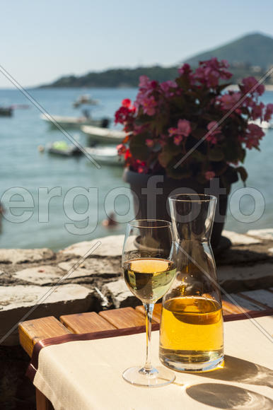 Ресторан на берегу