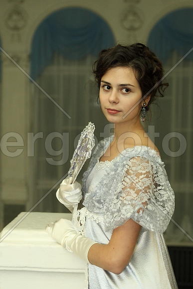 Тургеневская девушка, веер