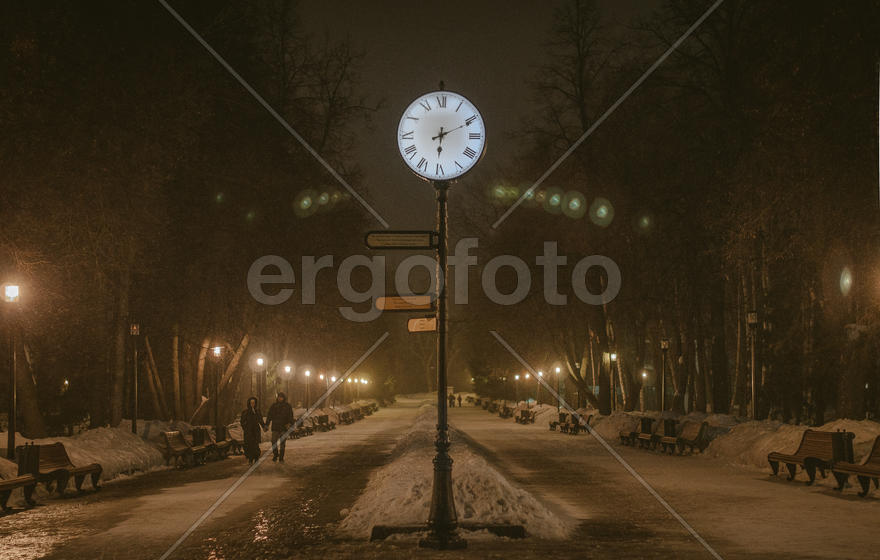 Ночь. Улица.Фонарь