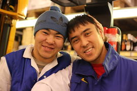 Друзья из магазина Метро