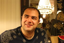 Расул Ахмедов слушает