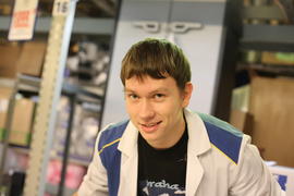 Сотрудник магазина Метро