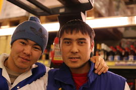 Друзья из магазина Метро