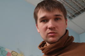 Евгений Никитин в офисе.