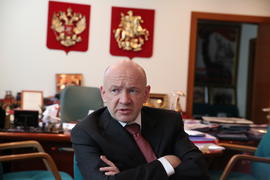 Платонов оценивает