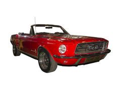 Искусство вечно. Красный автомобиль на белом фоне