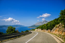 Дорога в море