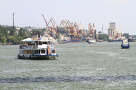 Судно на воде 