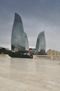 Баку, Пламенные башни