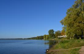 Побережье озера Нарич в Белорусии 