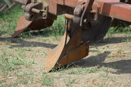 Trailer Hitch for tractors and combines. Trailers for agricultural machinery.