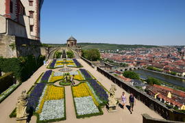 Германия - Город Вюрцбург, Сад с замке Мариенберг 