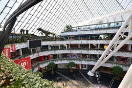 Интерьер торгового центра "ХАН-ШАТЫР" в Астане