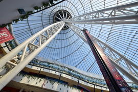 Интерьер торгового центра "ХАН-ШАТЫР" в Астане