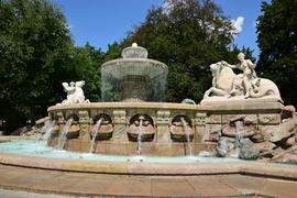 Деталь фонтана Виттельсбахов в Мюнхене