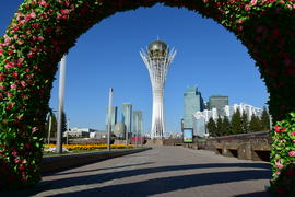 Башня "БАЙТЕРЕК" в Астане