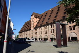 Германия - город Нюрнберг. Фасад старинного здания 