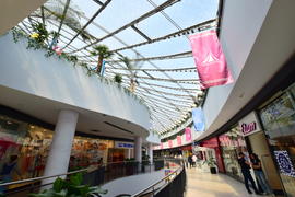 Интерьер торгового центра "ХАН-ШАТЫР" в Астане