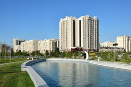 Астана - городская архитектура. Современные многоэтажные здания. Казахстан 