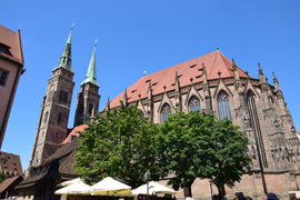 Германия - город Нюрнберг. Фасад старинного здания 