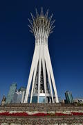 Башня "БАЙТЕРЕК" в Астане