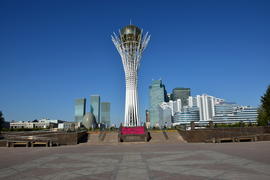 Башня "БАЙТЕРЕК" в Астане