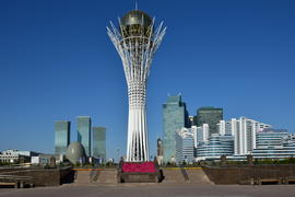 Башня "БАЙТЕРЕК" в Астане