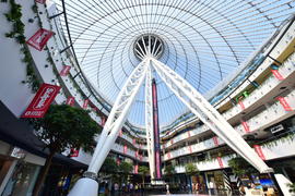 Интерьер торгового центра "ХАН-ШАТЫР" в Астане