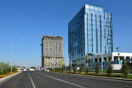 Астана - городская архитектура. Современные многоэтажные здания. Казахстан 