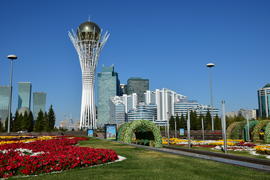 Башня "БАЙТЕРЕК" в Астане
