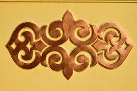 Декоративный рисунок на стене 