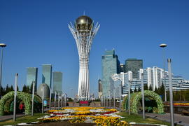Башня "БАЙТЕРЕК" в Астане