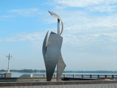 Россия. Самара. Архитектура монумента ладьи