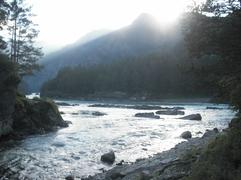 Чемал впадает в Катунь