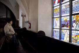 Художник - витражист