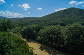Река Псекупс протекающая вдоль гор