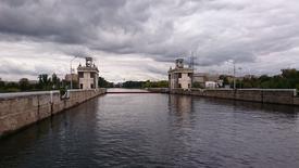 Шлюз на канале имени Москвы