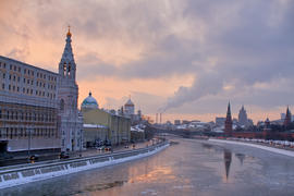 Закат в городе