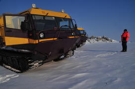 Тундра. Остатки цементного завода бывшей колонии. Ямало-ненецкий  автономный округ. Город Салехард, 