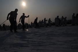 Лыжная гонка Лыжня-России-2012 в подмосковной Яхроме. фото Сергей Шахиджанян 12 февраля 2012 года. 