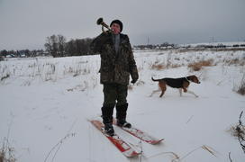 Реконструкция конной охоты с тремя борзыми и одной гончей в клубе Аванпост. фйото Сергей Шахиджанян 